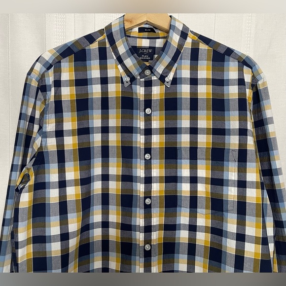 J. Crew Plaid Flex Washed Slim Button Down Size L Chest is 45 in Length 31.5 in - Picture 3 of 8